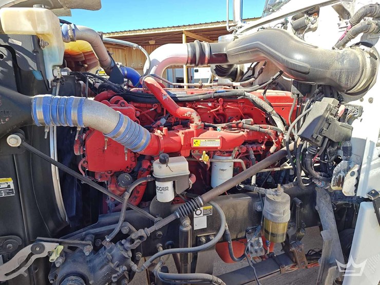 2015-peterbilt-389-image-8