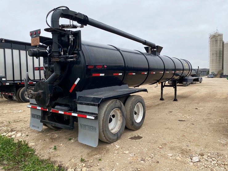 #1030-•-2014-northern-6000-gallon-semi-manure-tanker-trailer(has-wi-title)-(kewaunee,-wi)-image-8