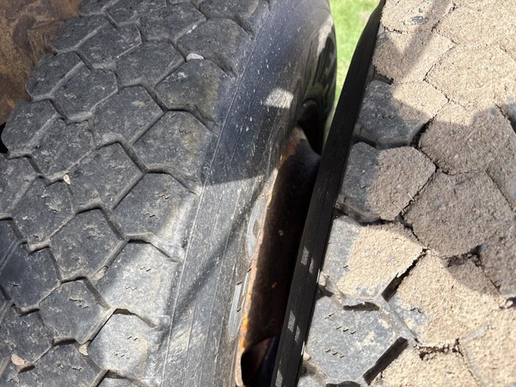 2001-caterpillar-c12-image-70