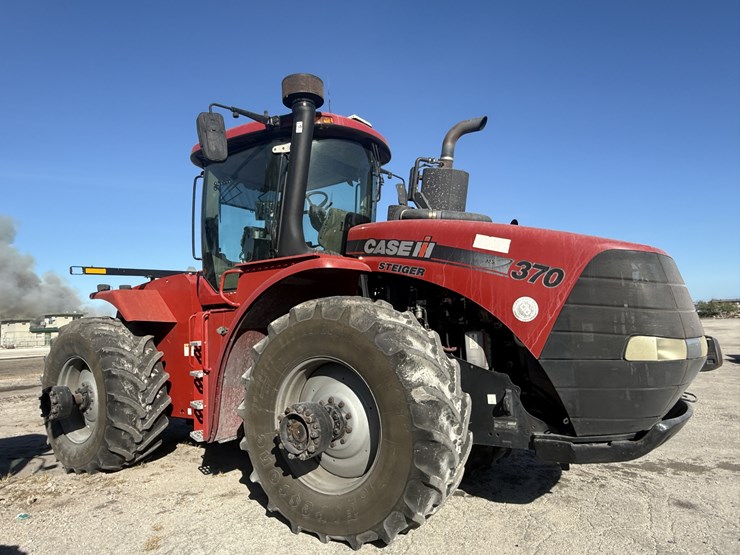 case-ih-370-image-1