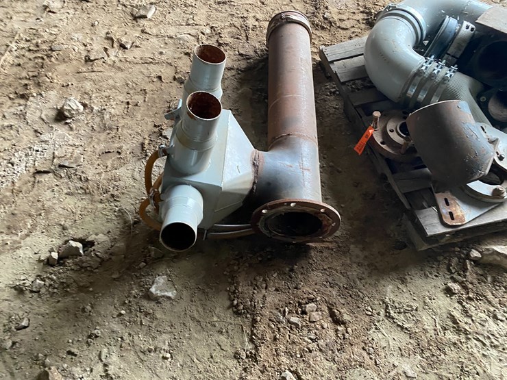 #8481-•-distributor-box-with-piping-(new-holstein,-wi)-image-2