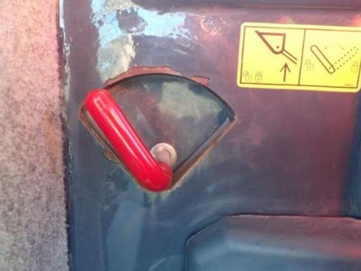 2019-deere-331g-image-30