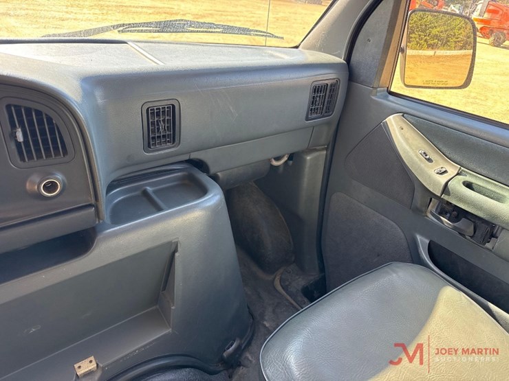 1996-ford-e350-image-25
