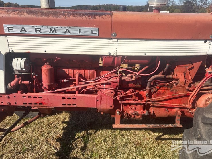 mccormick-farm-all-560-diesel-tractor-image-5