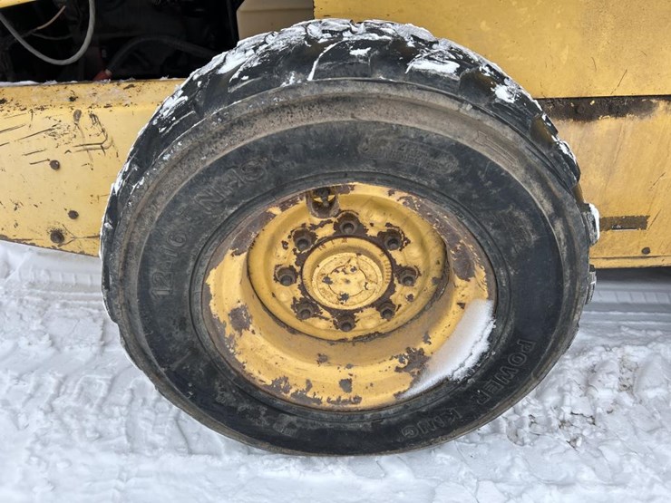 new-holland-ls180-image-45