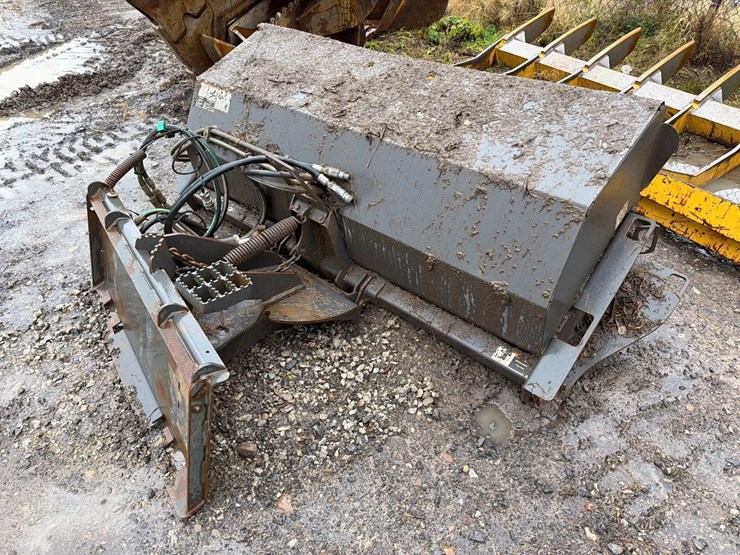 palladin-22072mh-0022-72in.-sweepster-skid-steer-attachment-sn:1447057-image-3