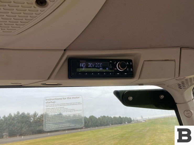 mccormick-x4.30v-tractor-image-46