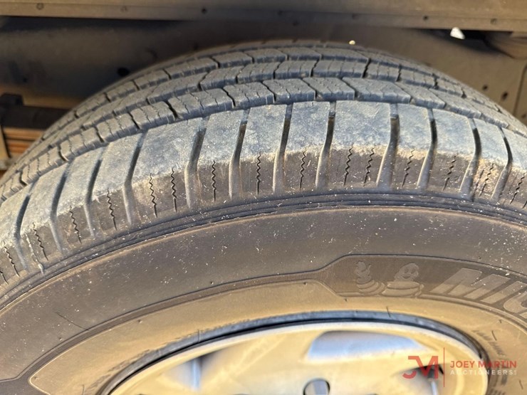 2014-ford-e350-image-13