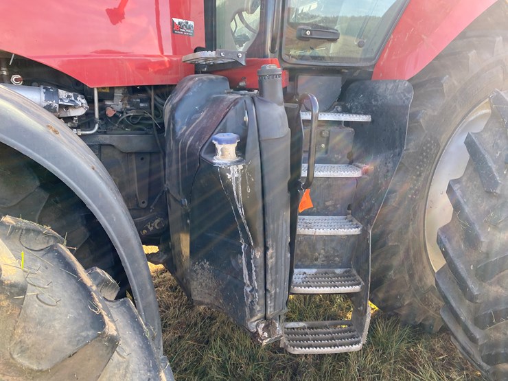 2014-case-ih-340-image-30