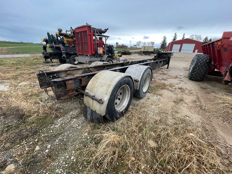 #1320-•-2002-trailer-frame-(has-wi-title)-(new-hostein,-wi)-image-7