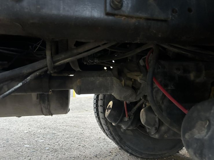 #1432-•-1992-volvo-(white-gmc)-vac-truck-image-44