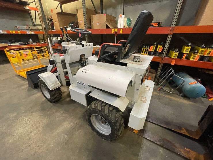 #1386-•-fland-4x4-front-loader-(ica)-image-7