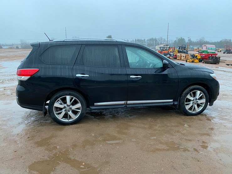 2014-nissan-pathfinder-image-7