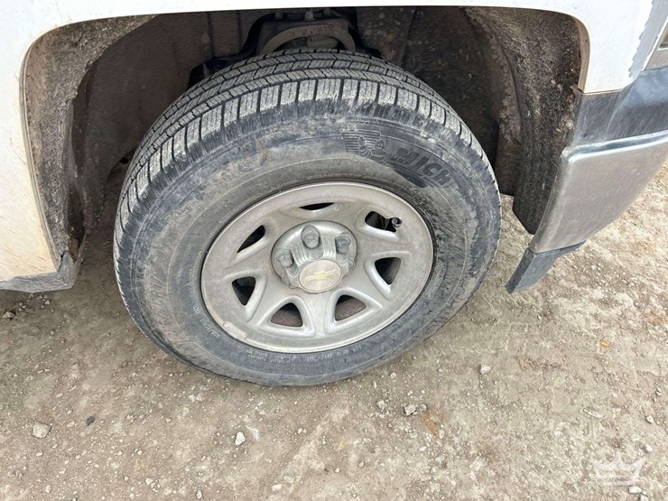 2014-chevrolet-silverado-1500-image-24