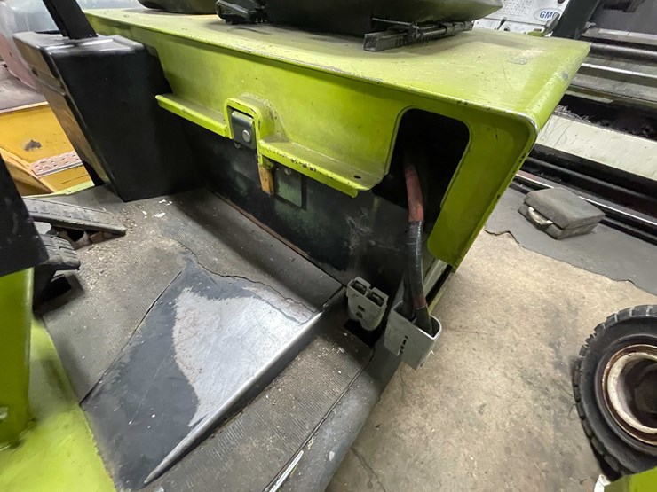 #454-•-clark-electric-forklift-(shawano,-wi)-image-25