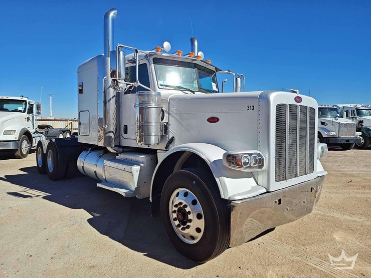 2015-peterbilt-389-image-2