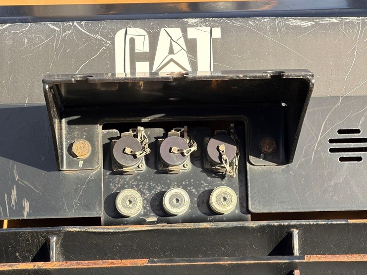 2015-caterpillar-d6k2-image-20