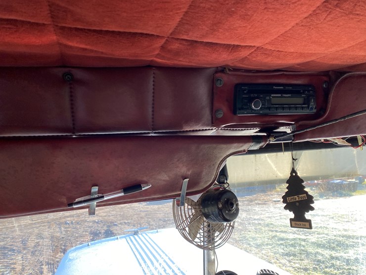 #1010-•-1984-peterbilt-sleeper-cab-semi-(has-wi-title)-(colfax,-wi)-image-50