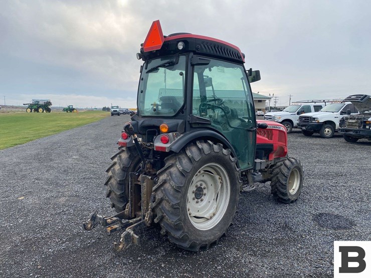 mccormick-x4.30v-tractor-image-6