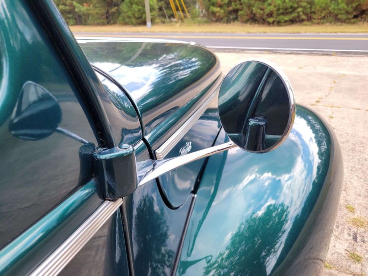 1940-ford-sedan-image-102