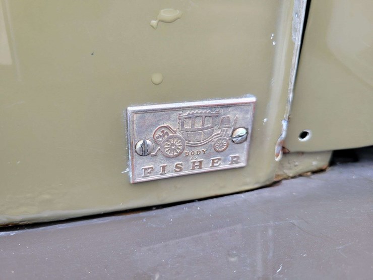 1928-pontiac-sedan-image-28