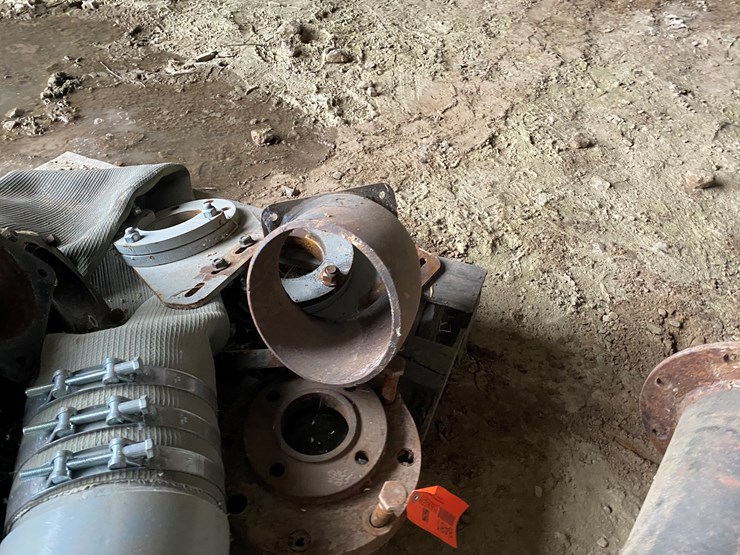 #8481-•-distributor-box-with-piping-(new-holstein,-wi)-image-12