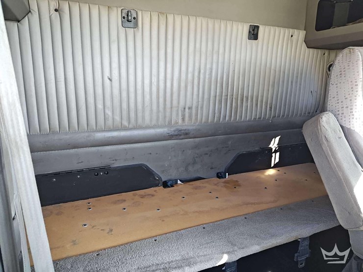 2012-kenworth-t800-image-38