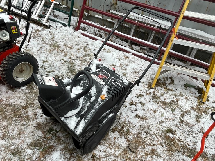 #2709-•-mtd-mp21-snow-blower-(fall-creek,-wi)-image-1