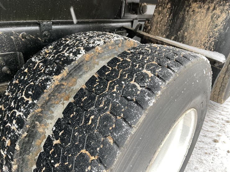 #234-•-2005-international-tri-axle-dump-truck-(has-wi-title)(mosinee,-wi)-image-29