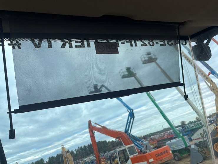 2011-case-821f-image-40