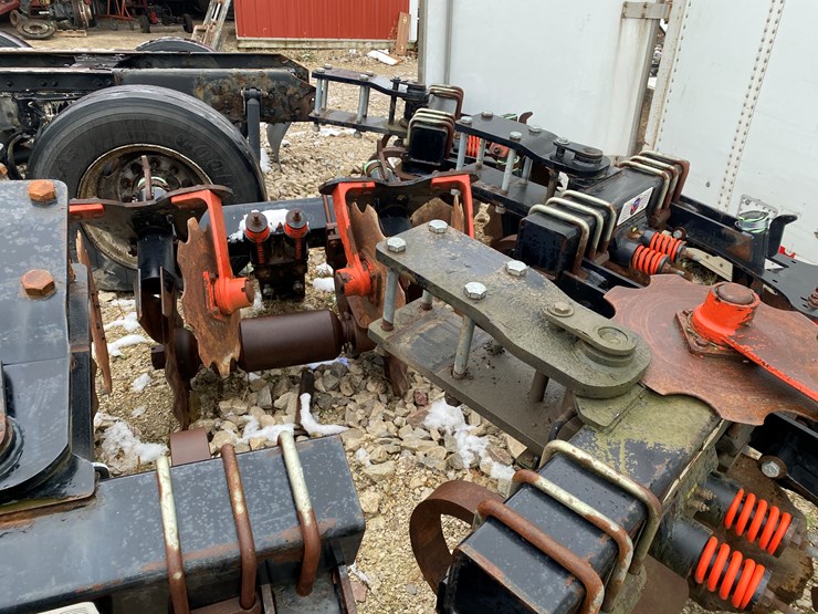 #8482-•-(7)-contour-king-vertical-till-injector-units-(new-holstein,-wi)-image-21