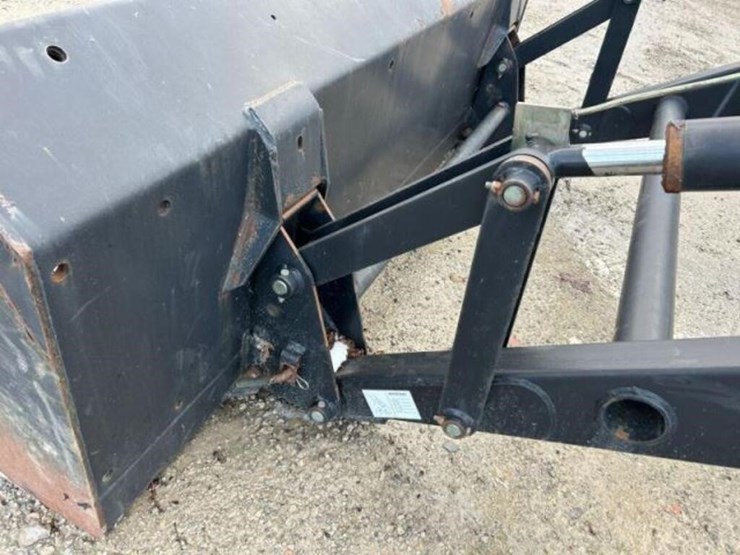 2008-new-holland-tv145-image-78