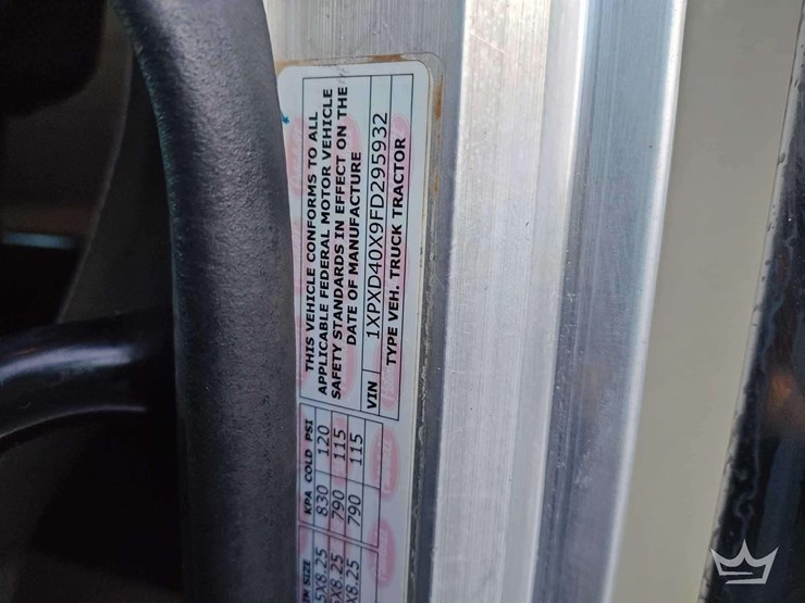 2015-peterbilt-389-image-6