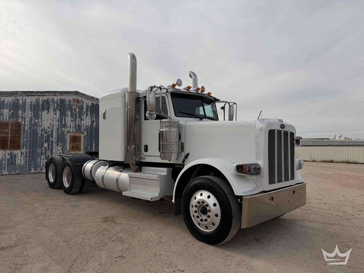 2018-peterbilt-389-image-2