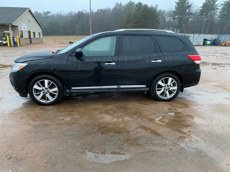 2014-nissan-pathfinder-image-2