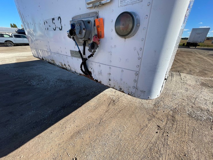 #318-•-2001-utility-trailer-mfg-co.-semi-trailer-(has-wi-title)-(denmark,-wi)-image-12