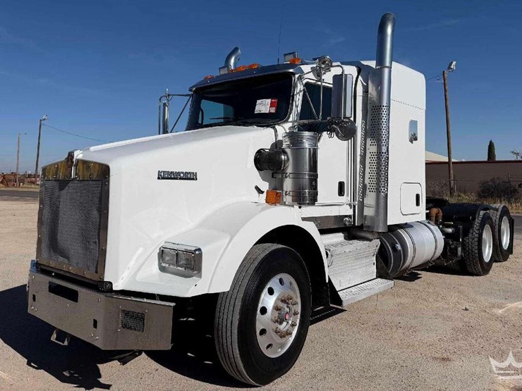 2017-kenworth-t800-image-1