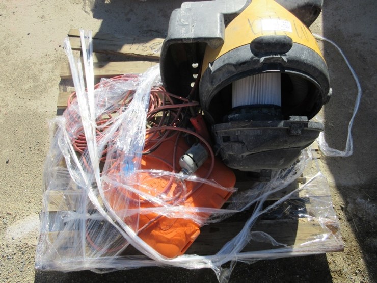 lot-of-shop-vacuum,-drill-&-misc-items-image-3