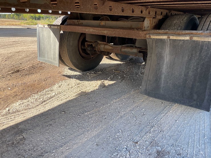 #318-•-2001-utility-trailer-mfg-co.-semi-trailer-(has-wi-title)-(denmark,-wi)-image-28