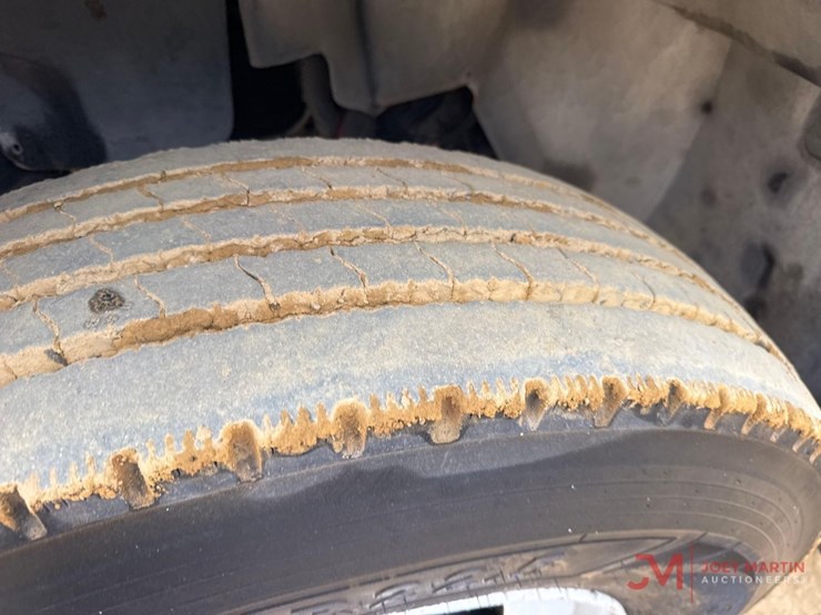 2015-international-4300-image-6