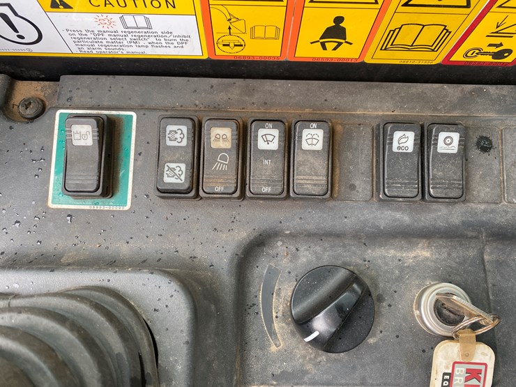 2020-takeuchi-tl10v2-image-37