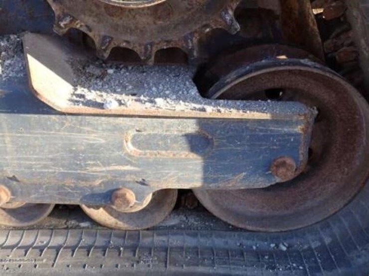 2019-deere-331g-image-62