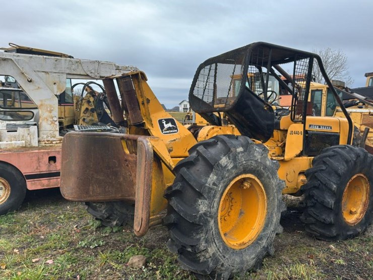 deere-440b-image-6