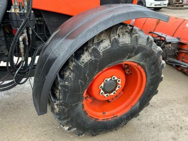 2012-kubota-m110gx-image-52