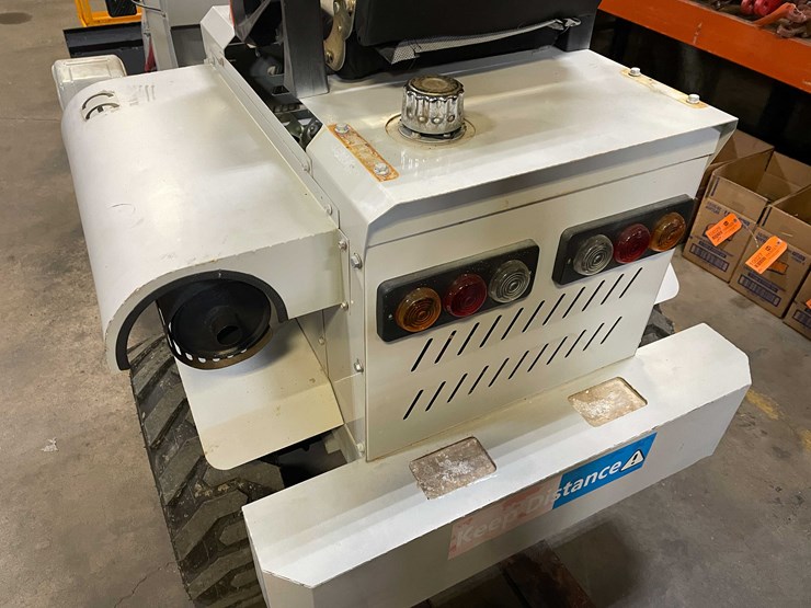 #1386-•-fland-4x4-front-loader-(ica)-image-28