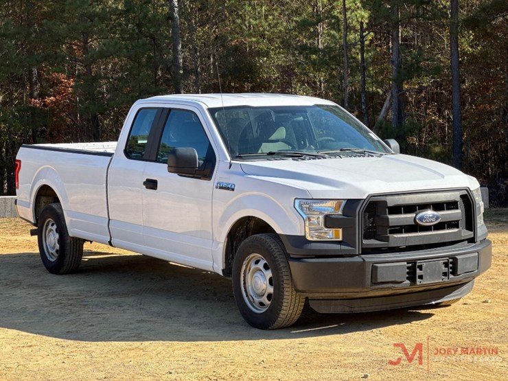 2016-ford-f150-xl-image-1