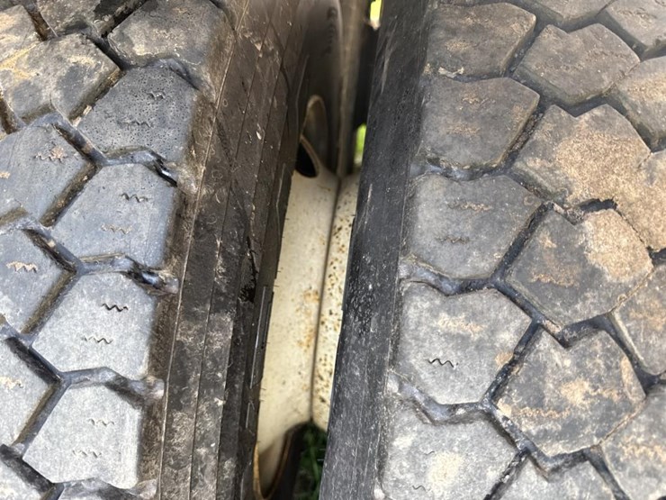 2001-caterpillar-c12-image-72