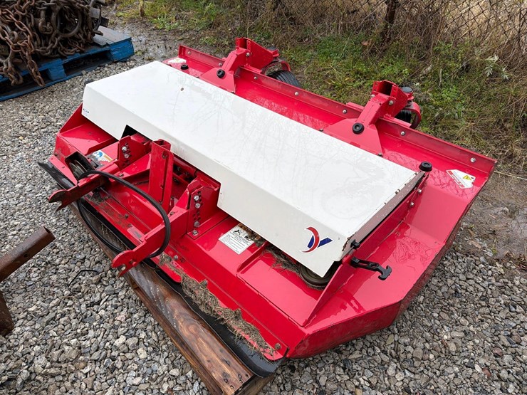 2016-ventrac-mower-lawn-&-garden-tractor-attachments-sn:hq680-ad4191-image-1