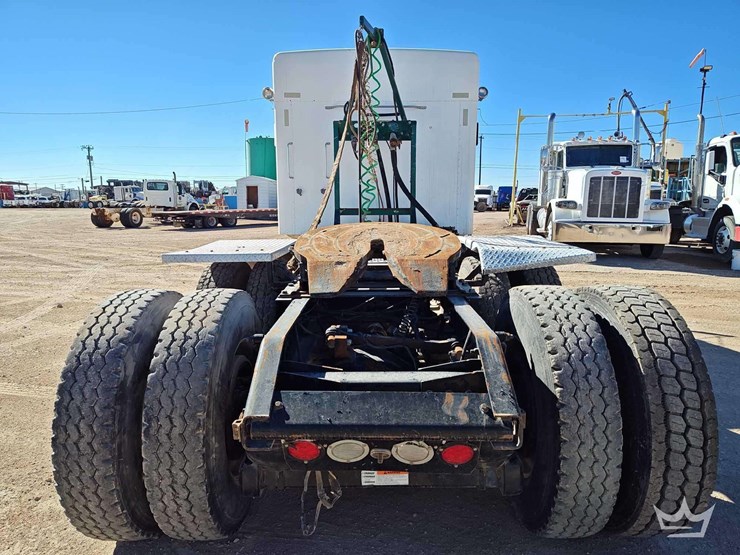 2012-kenworth-t800-image-39