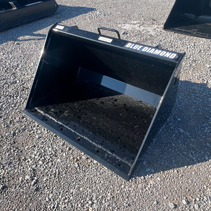 #29799 • BLUE DIAMOND 36" SMOOTH BUCKET